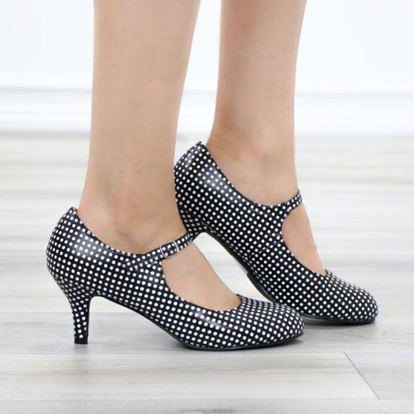 Shoes - Rockabilly Black White Polka Dots Vintage pumps